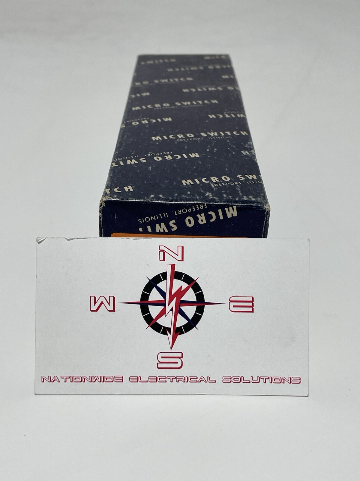 Microswitch MS25008-1 (DT-2R-A7) Landing Gear Limit Switch with Connector