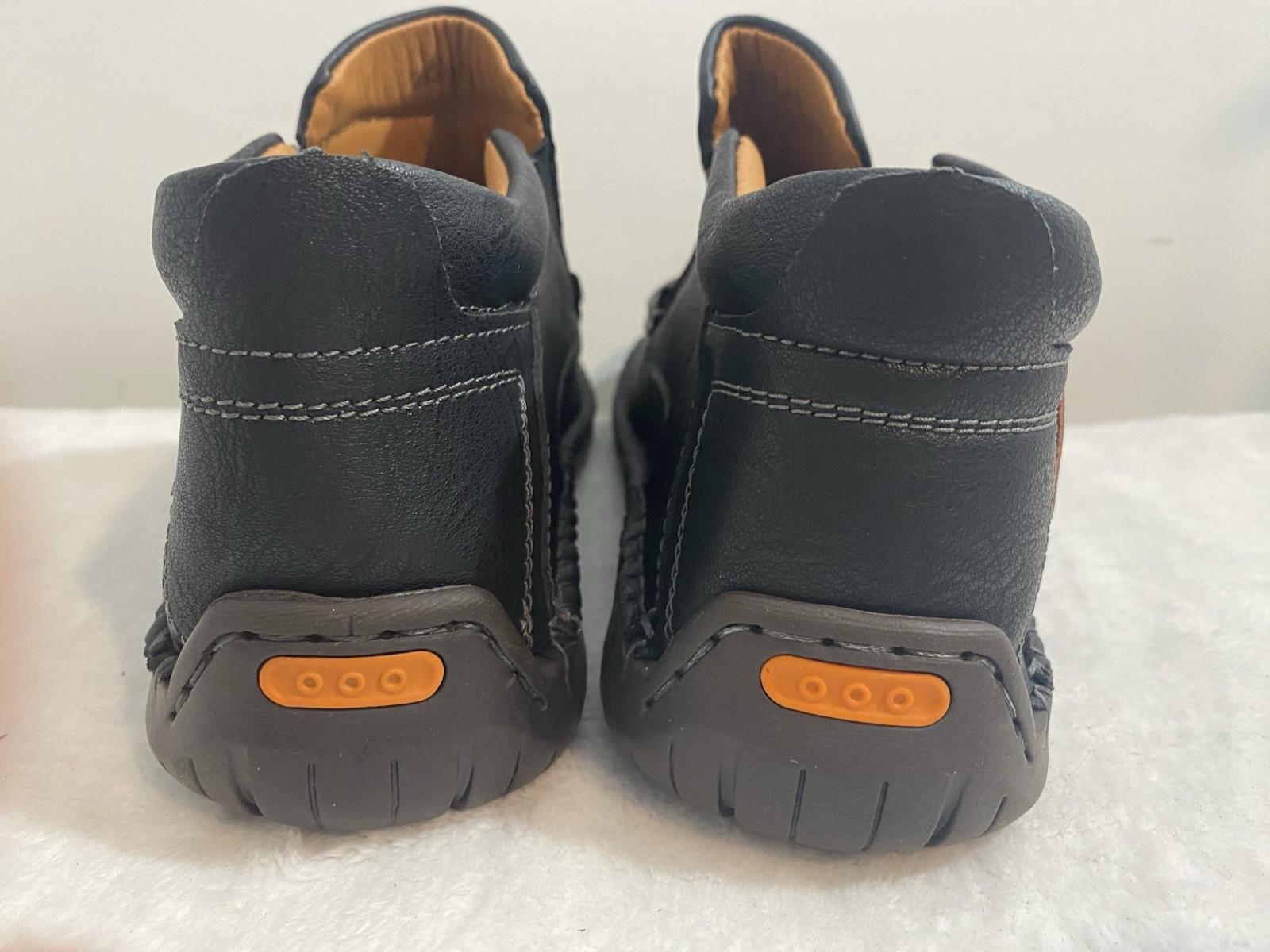 Men's 100% Caoutchouc loafers casual Leather Shoes (Size 43) Brown Or Black NWOT