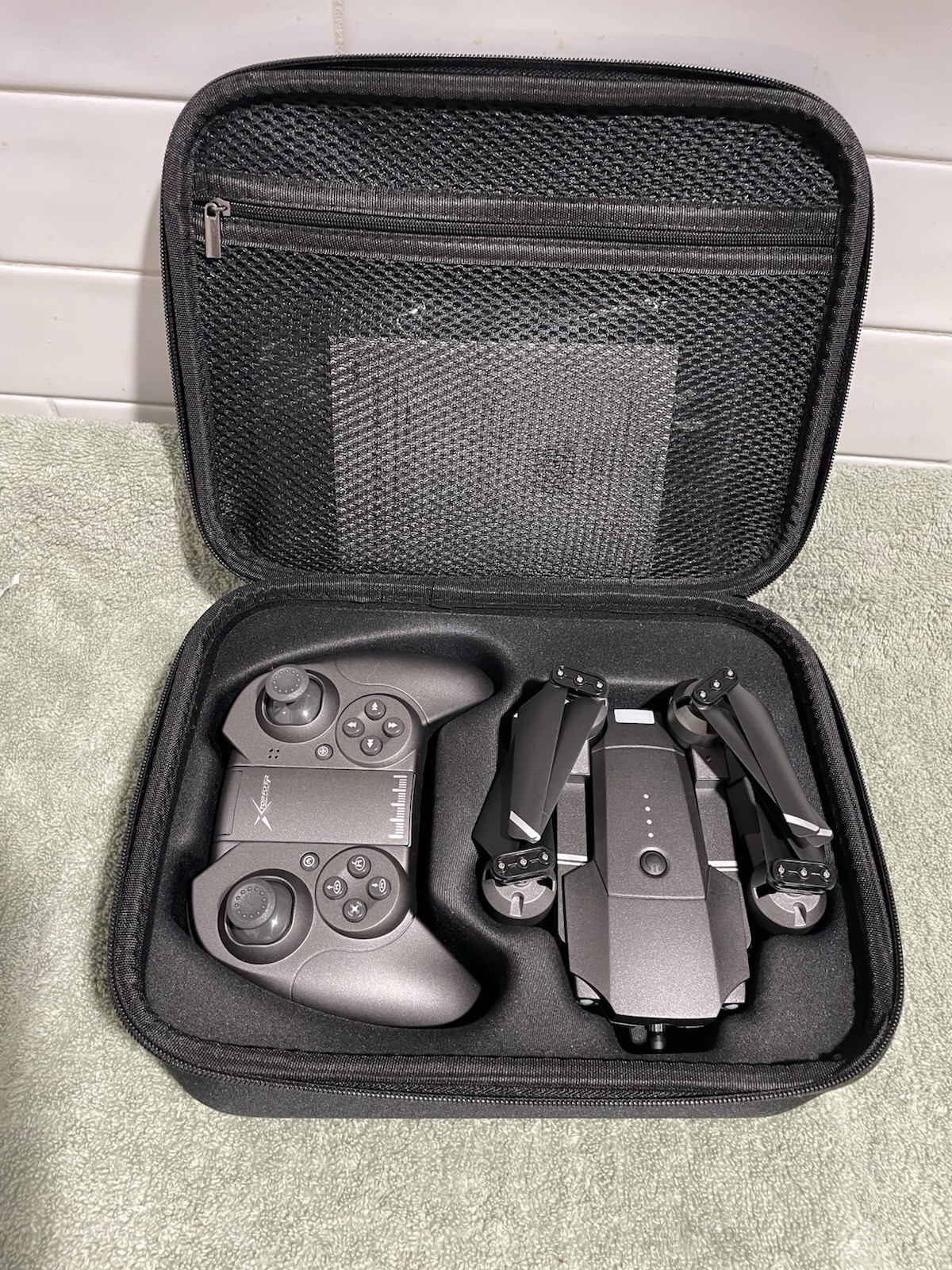 Attop X-PACK PLUS Foldable Quadcopter Drone With Camera, Controller, Case
