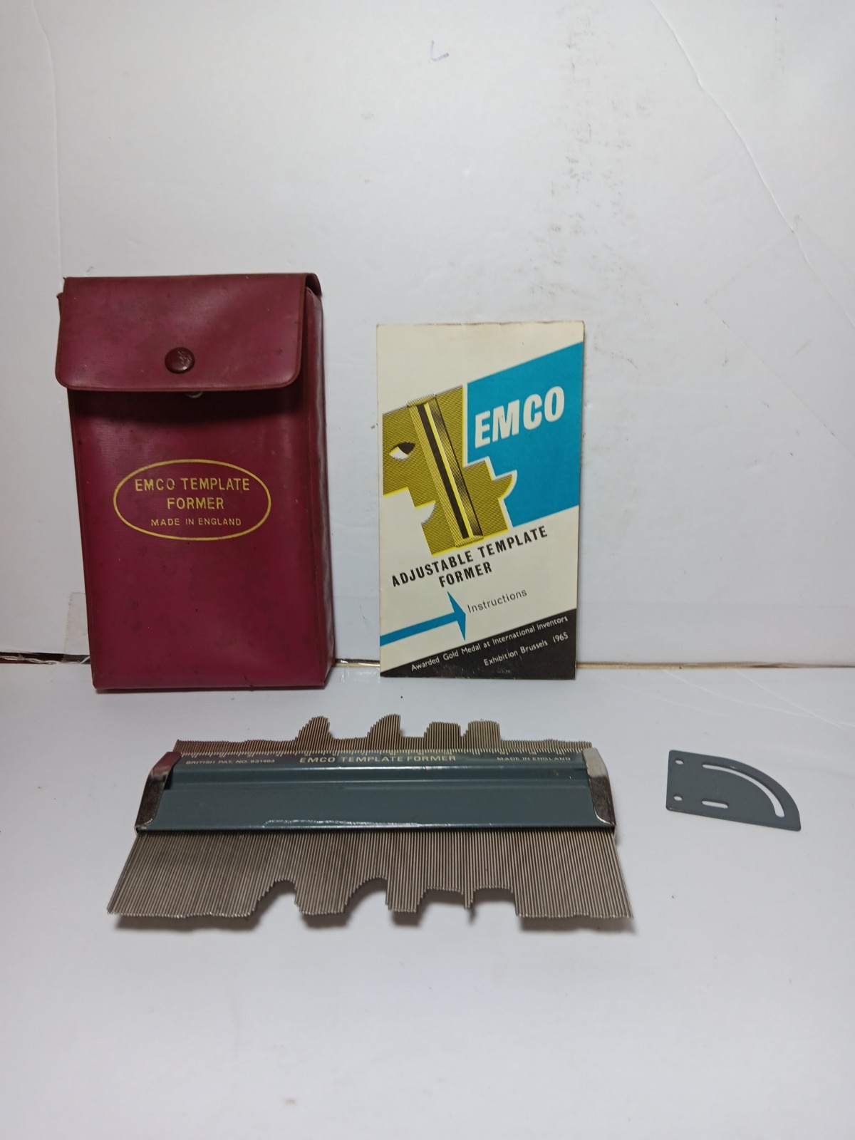 VINTAGE EMCO TEMPLATE FORMER - Made In England with Soft Case - Vintage