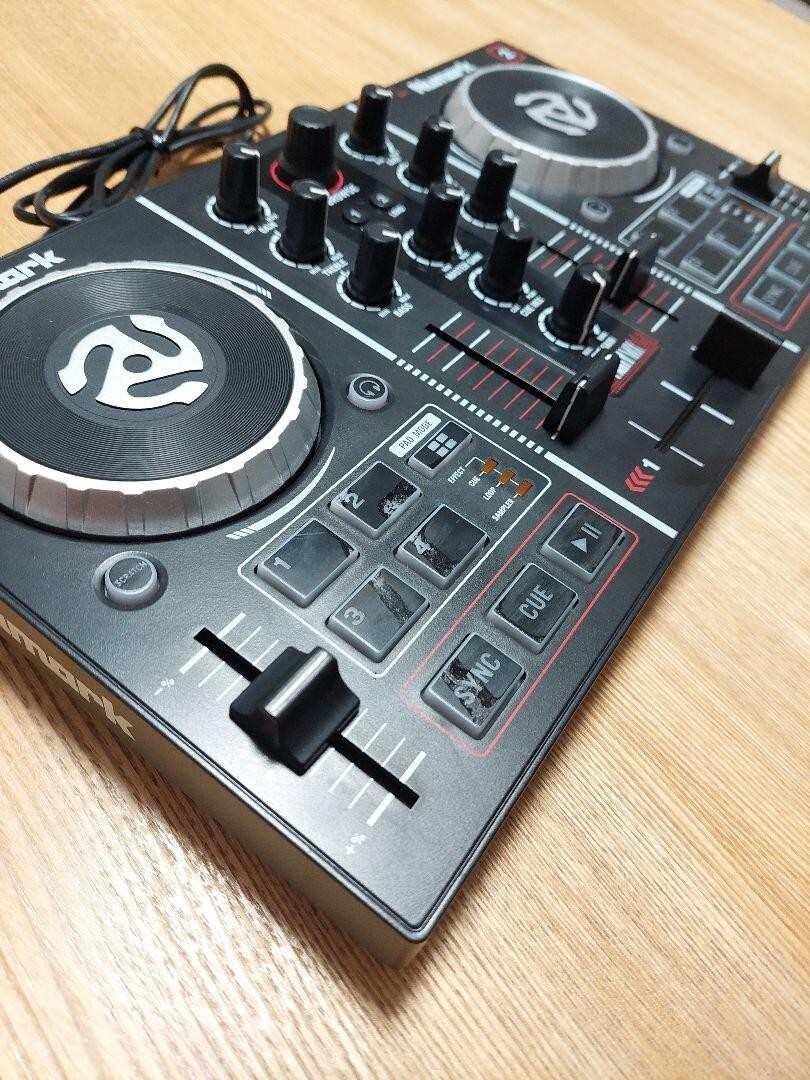 Numark Party Mix DJ Controller Portable Serato DJ Lite 2 Channel Streaming
