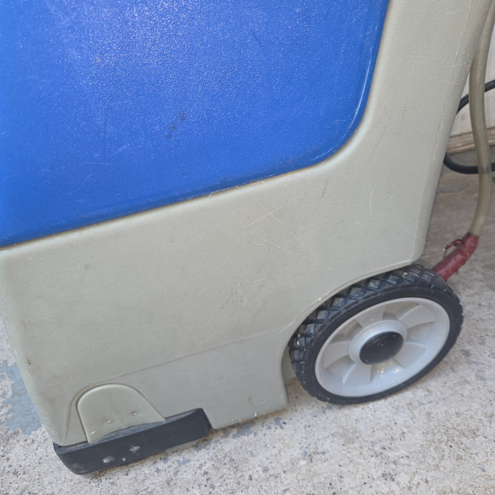 Kent Aqua Power C4 Carpet Express Carpet Extractor Cleaner Machine READ NEEDS