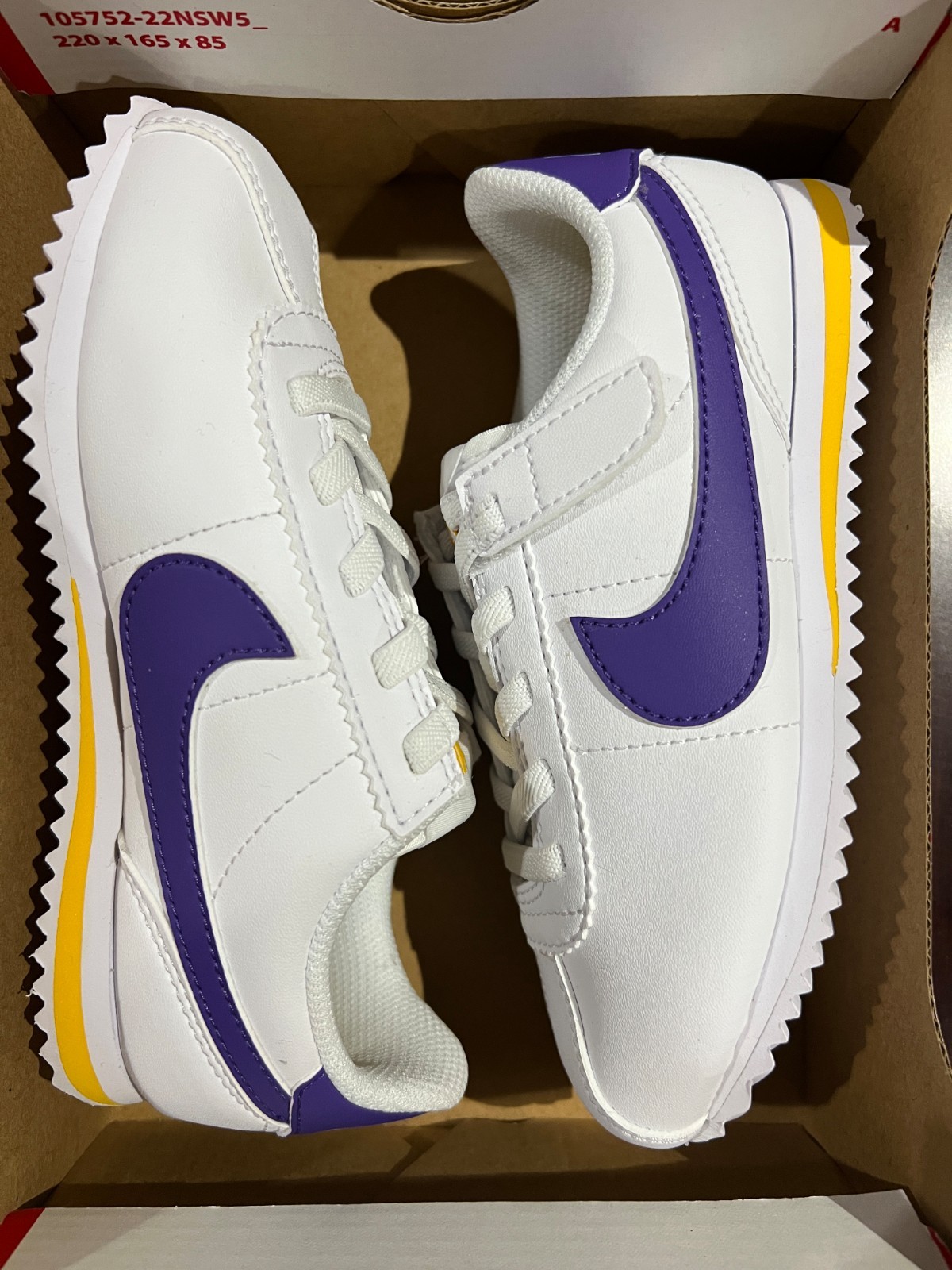 NIKE KIDS CORTEZ EASYON (PSV) DM0951 105 SIZE 11C (*the box has no lid * )