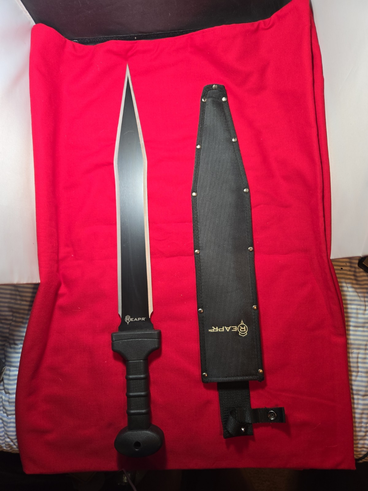 Reapr  Sword 18" Double Edge  Steel Blade Black Nylon Handle