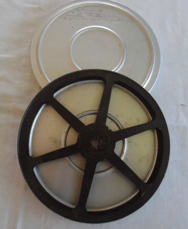 VINTAGE AMBASSADOR ARGUS MFG. CO. 5 3/4"  FILM CANNISTER W/REEL-CHICAGO, ILL.