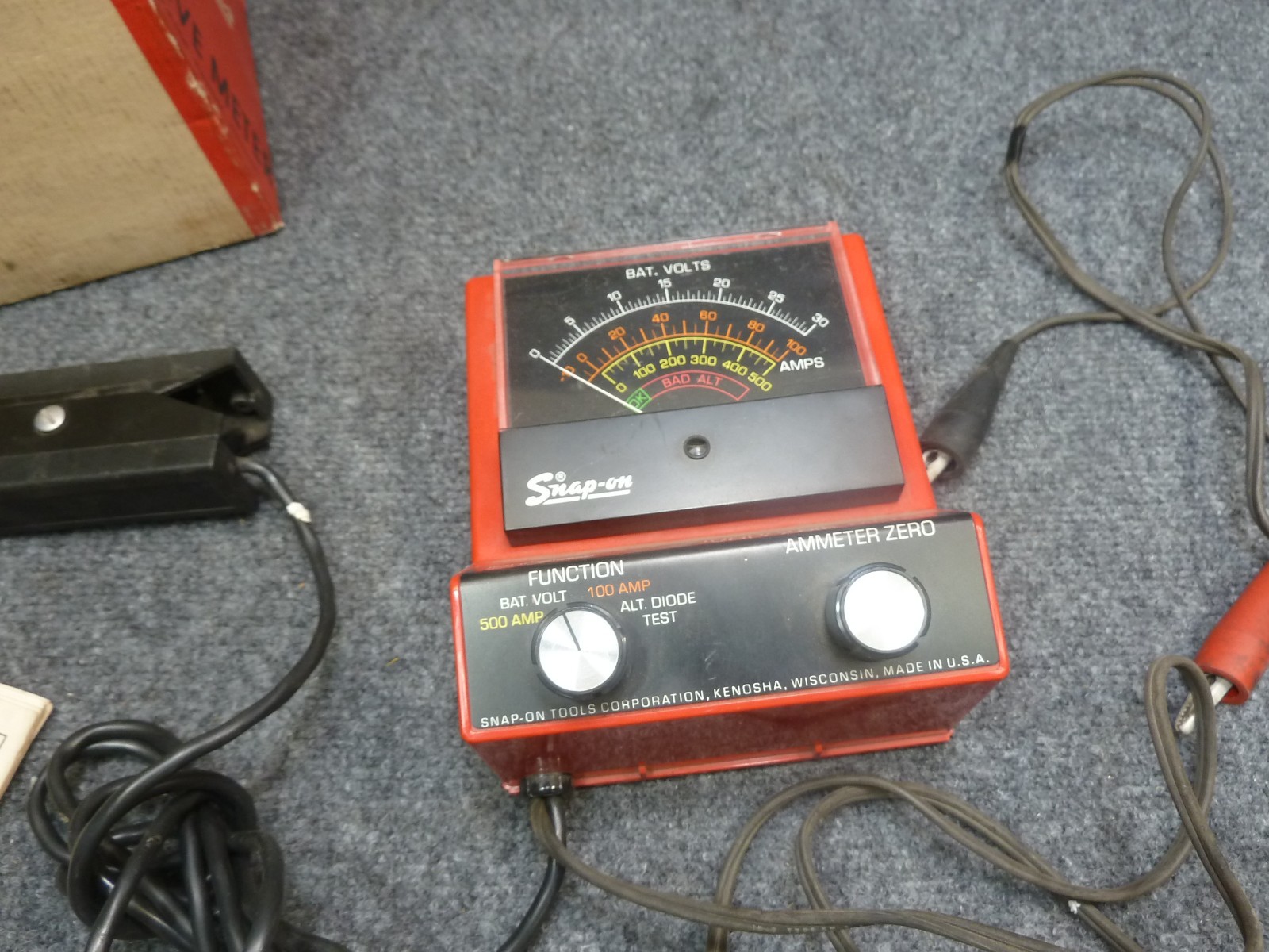Vintage Snap-On MT-952 Inductive Volt Amp Meter Original box