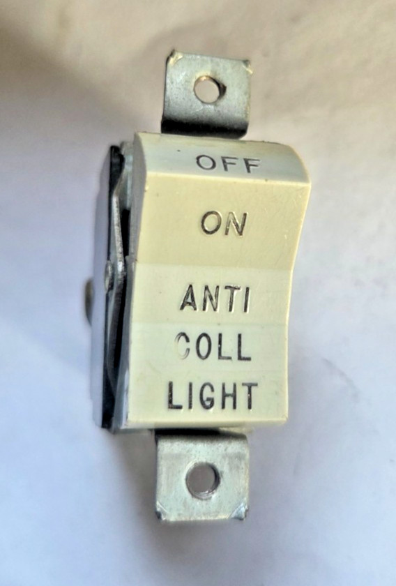 Piper Anti-collision Light Switch P/N: 587-830