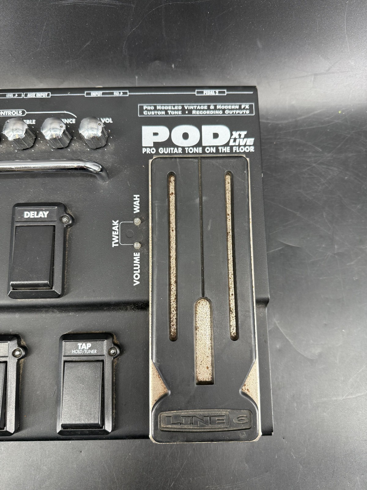 Line 6 POD XT Live Multi Effects Guitar Pedal Board Processor