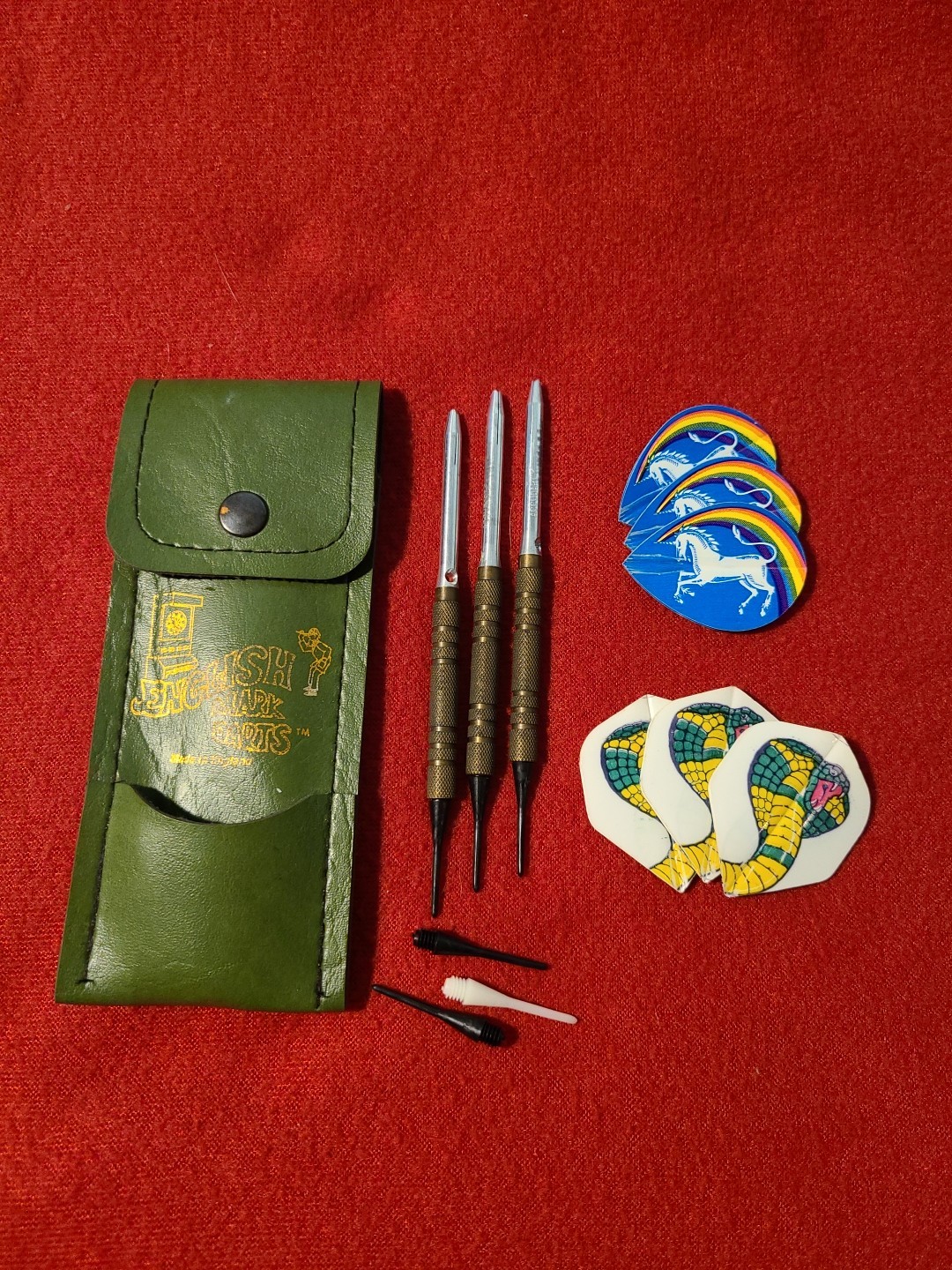 Vintage English Mark Darts Green Case Plastic Tip Brass Silver 2 Sets Flights