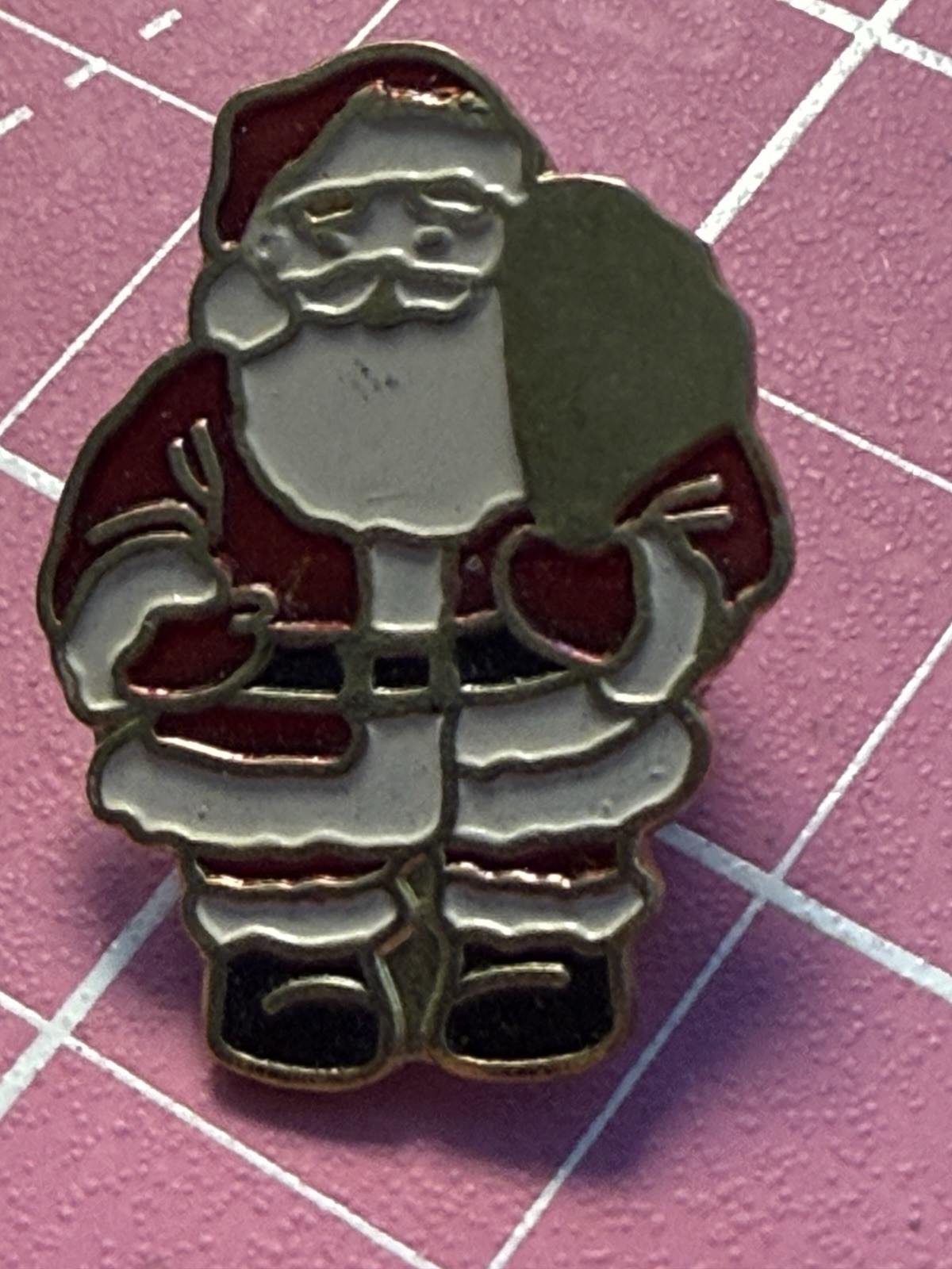 SANTA CLAUS  PIN WITH ENAMEL COLORING