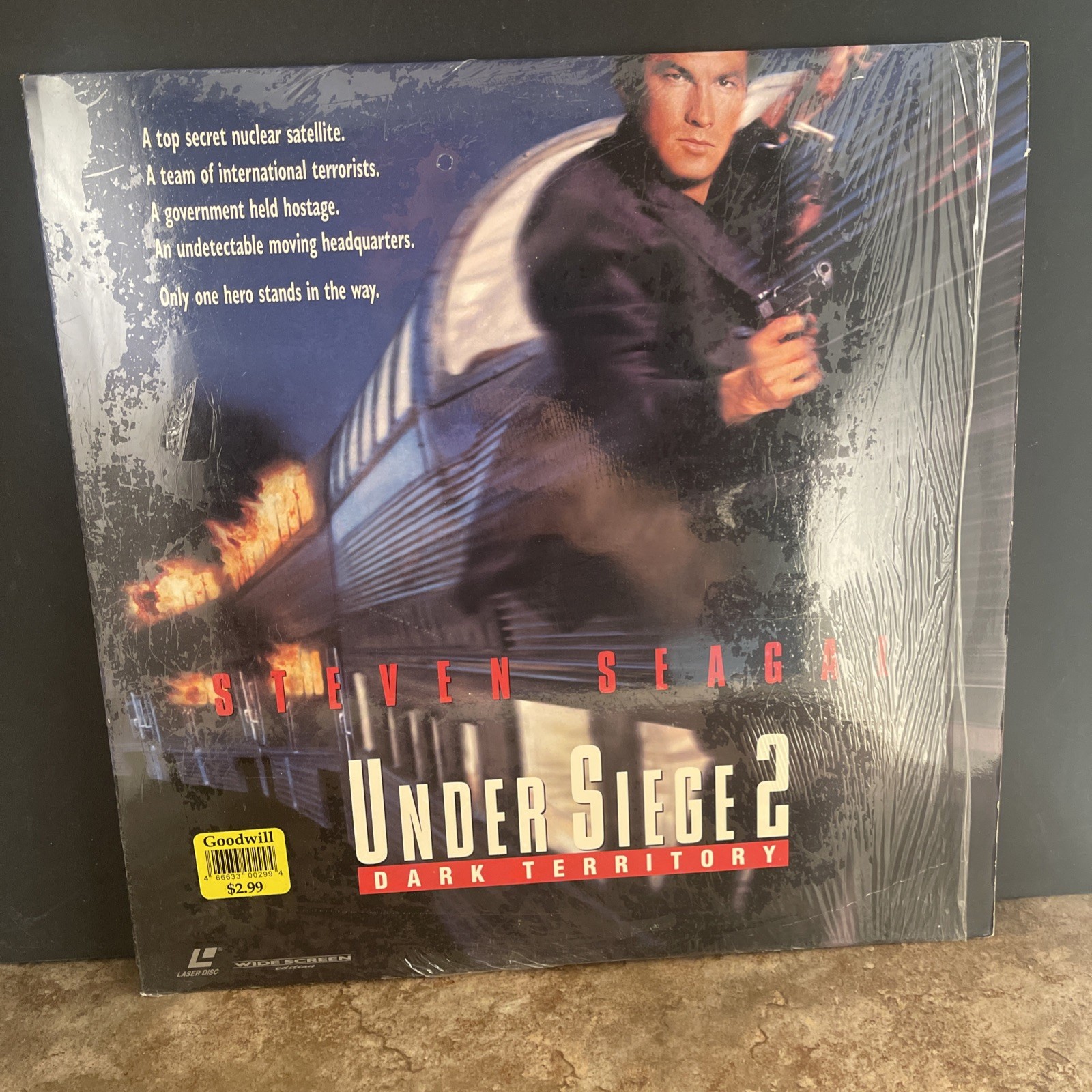 'Under Siege 2: Dark Territory' Widescreen Laserdisc (LD) - Steven Seagal