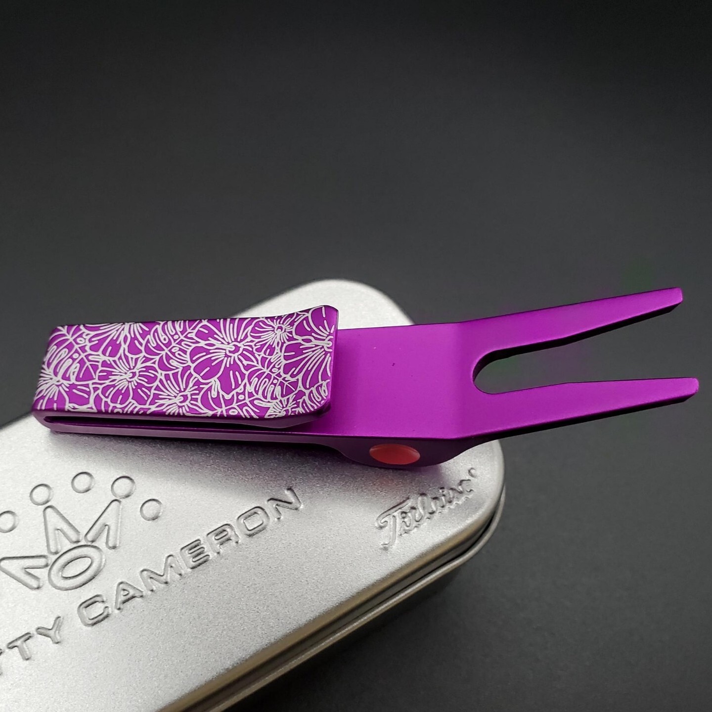 SCOTTY CAMERON 2021 HAWAIIAN OPEN MISTED BRIGHT DIP VIOLET PIVOT TOOL