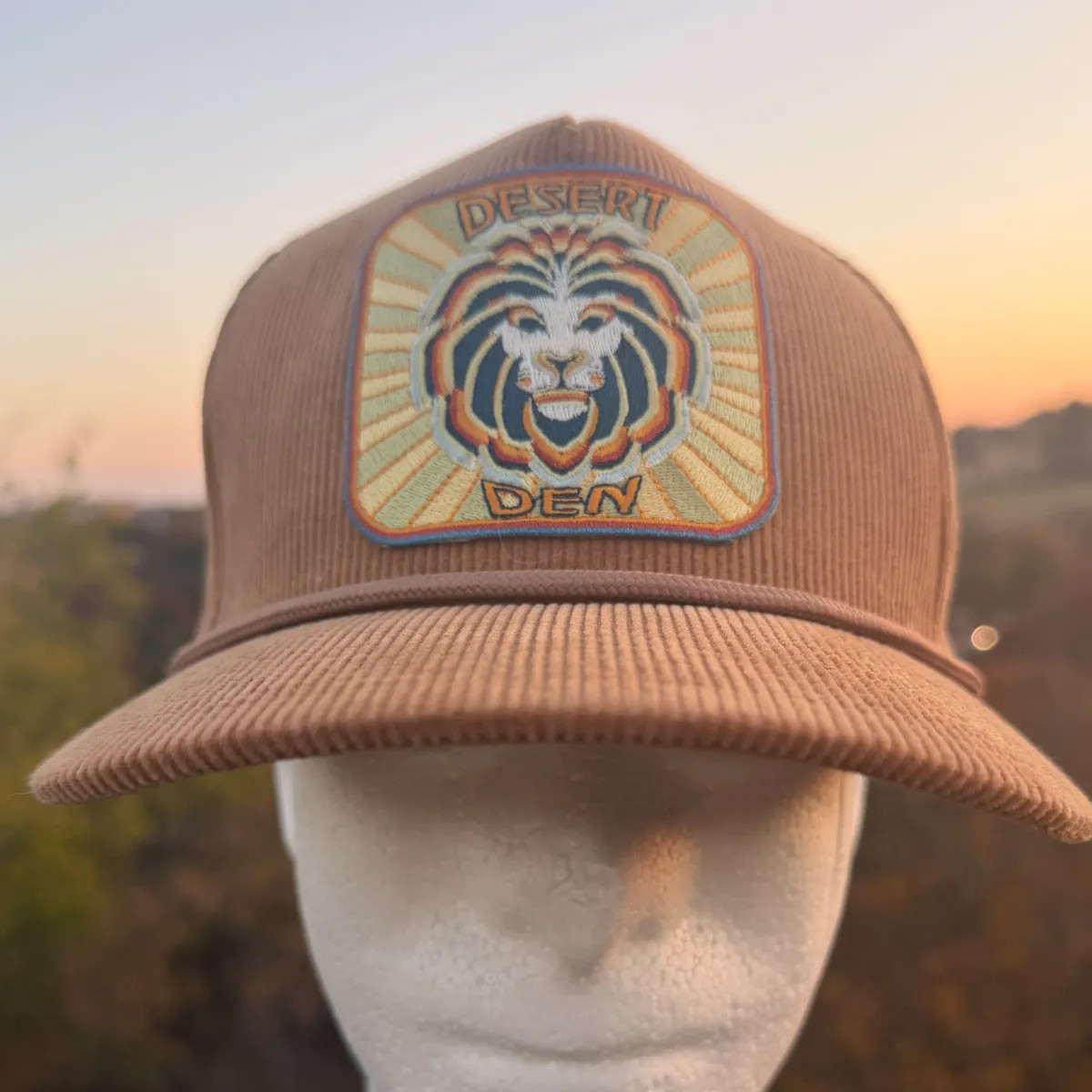 Desert Den "Tokyo Lion" Cord Trucker - Khaki