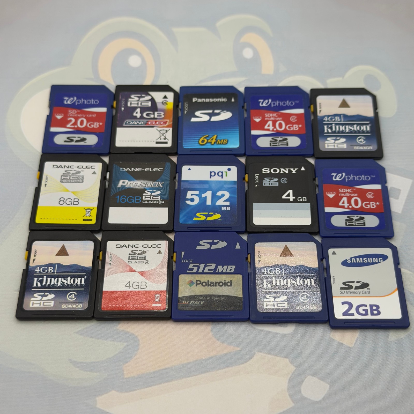 Lot of 15 Miscellaneous SD Cards Brands Include Sandisk Lexar - Untested - GC587