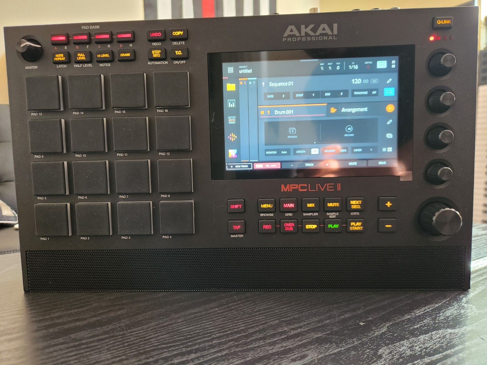 MPC LIVE 2