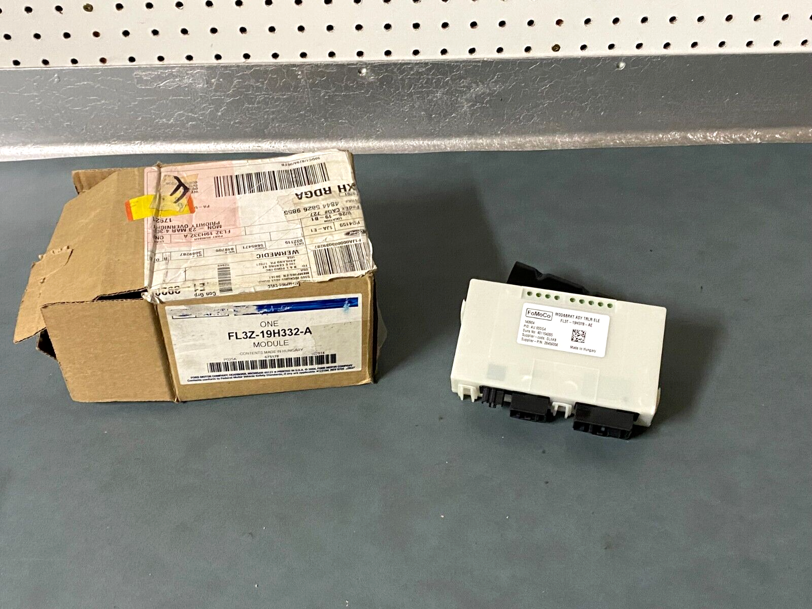 Ford OEM NOS FL3Z-19H332-A Trailer Brake Module 2015-2017 Ford F-150
