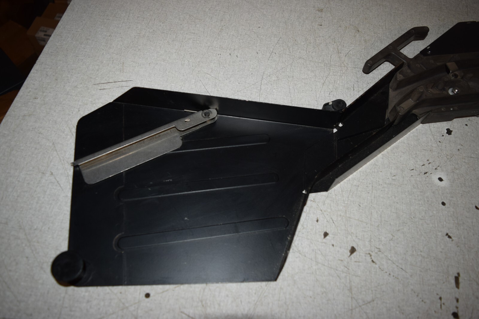Universal Instruments Dover Technology Feeder 47175904