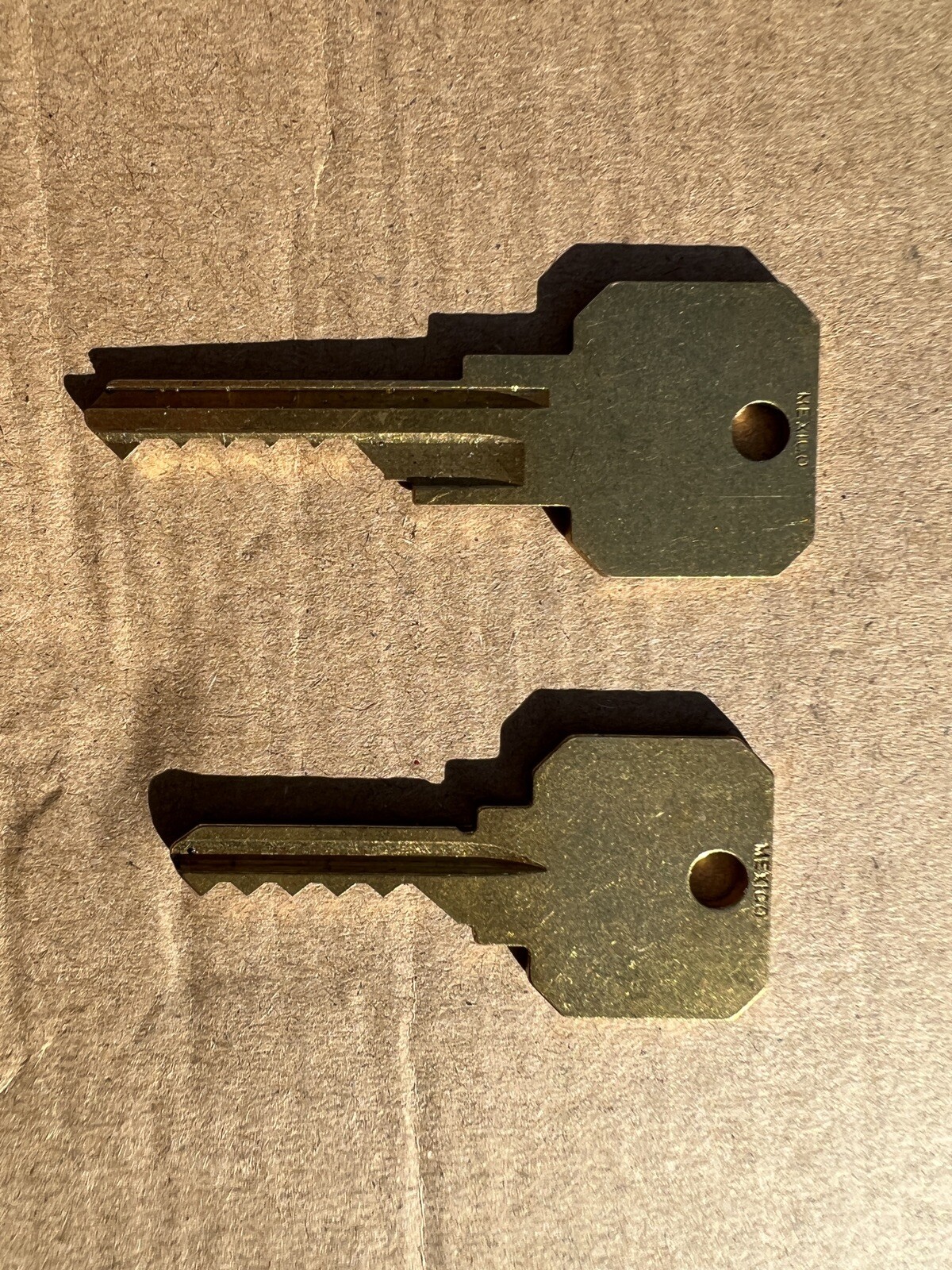 Original Cut Key KW1 & SC1  Key Color May Vary