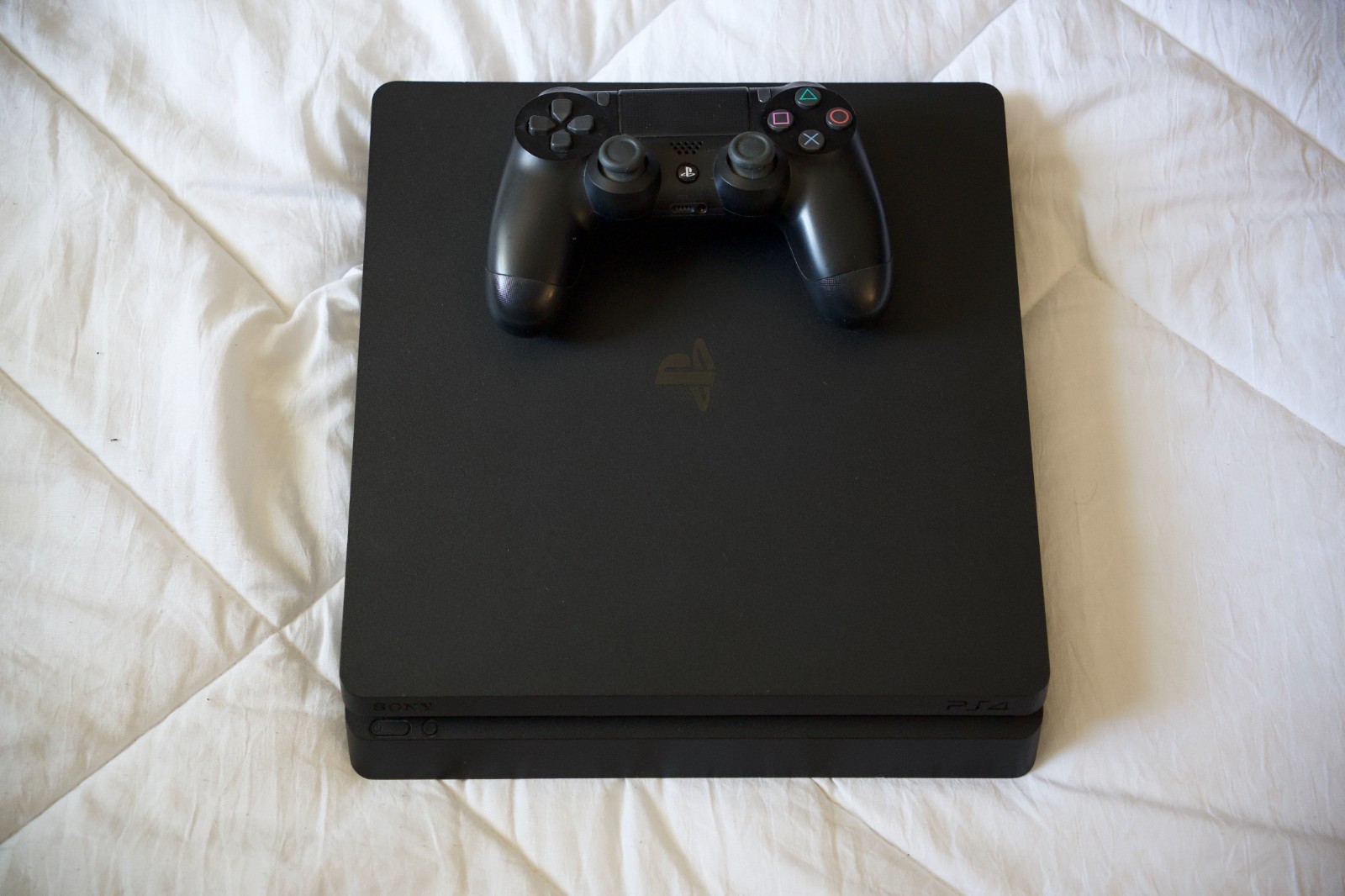 Sony PlayStation 4 Slim 500GB Console with Controller - Working-CABLES INCLUDED