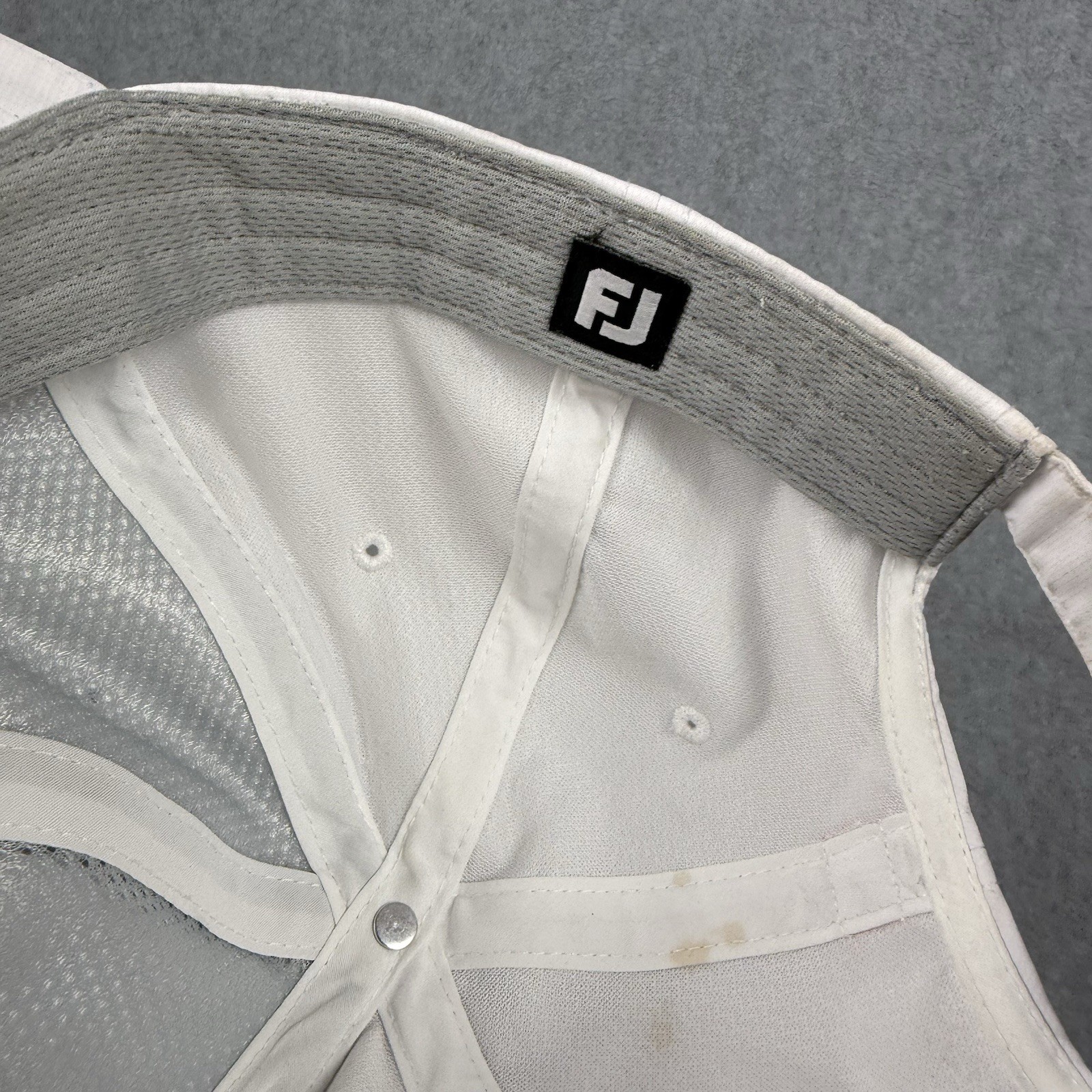 FJ Hat Disc Golf White
