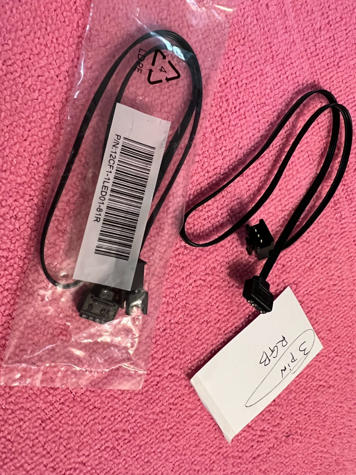 GIGABYTE  ROG RGB Lighting LED 3 PIN  Extension Cable,12CF1-1LED01-81R,ORIGINAL