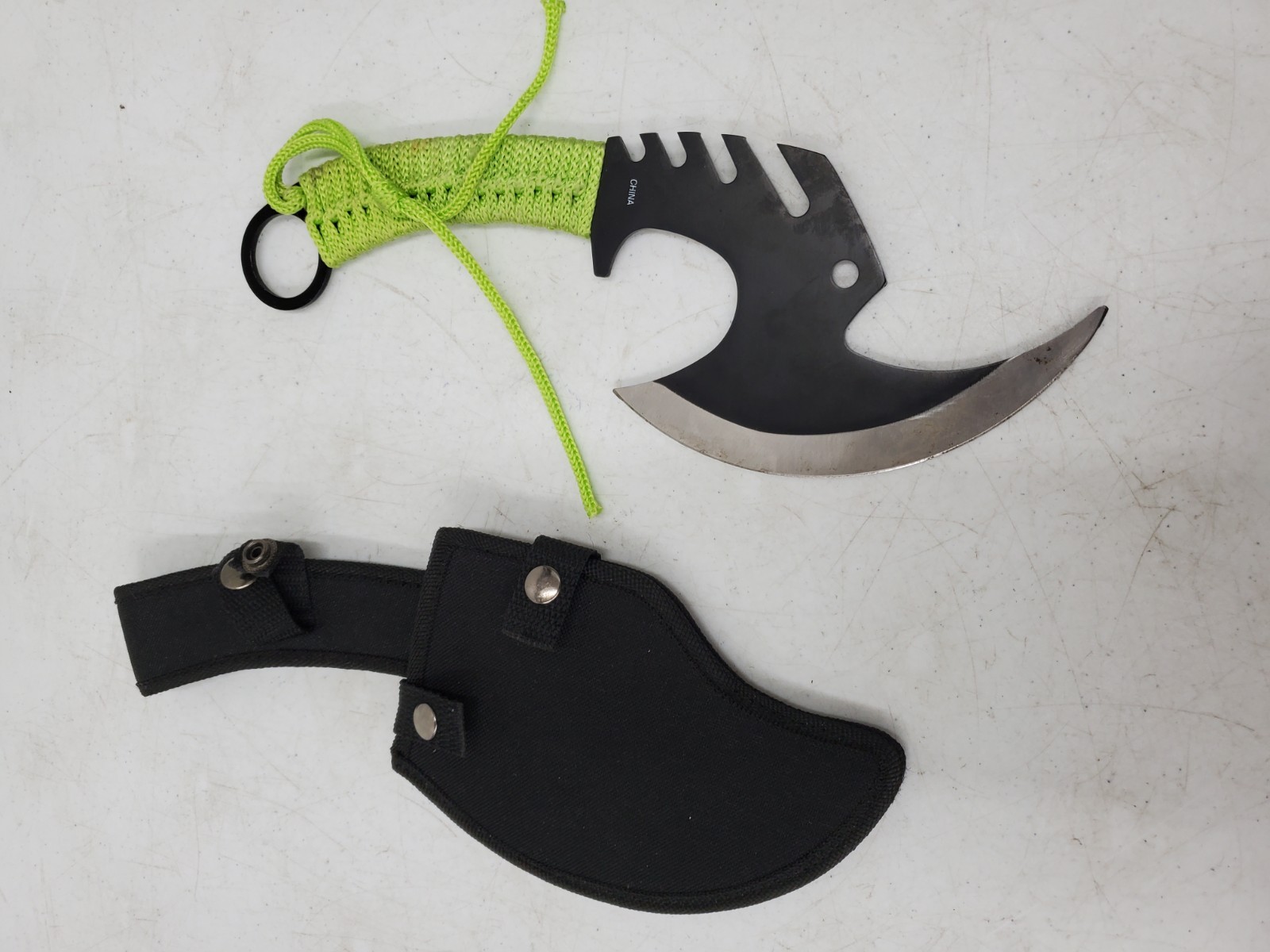 UNBRANDED ZOMBIE KILLER KNIFE  (133803-1D AO BY6D)