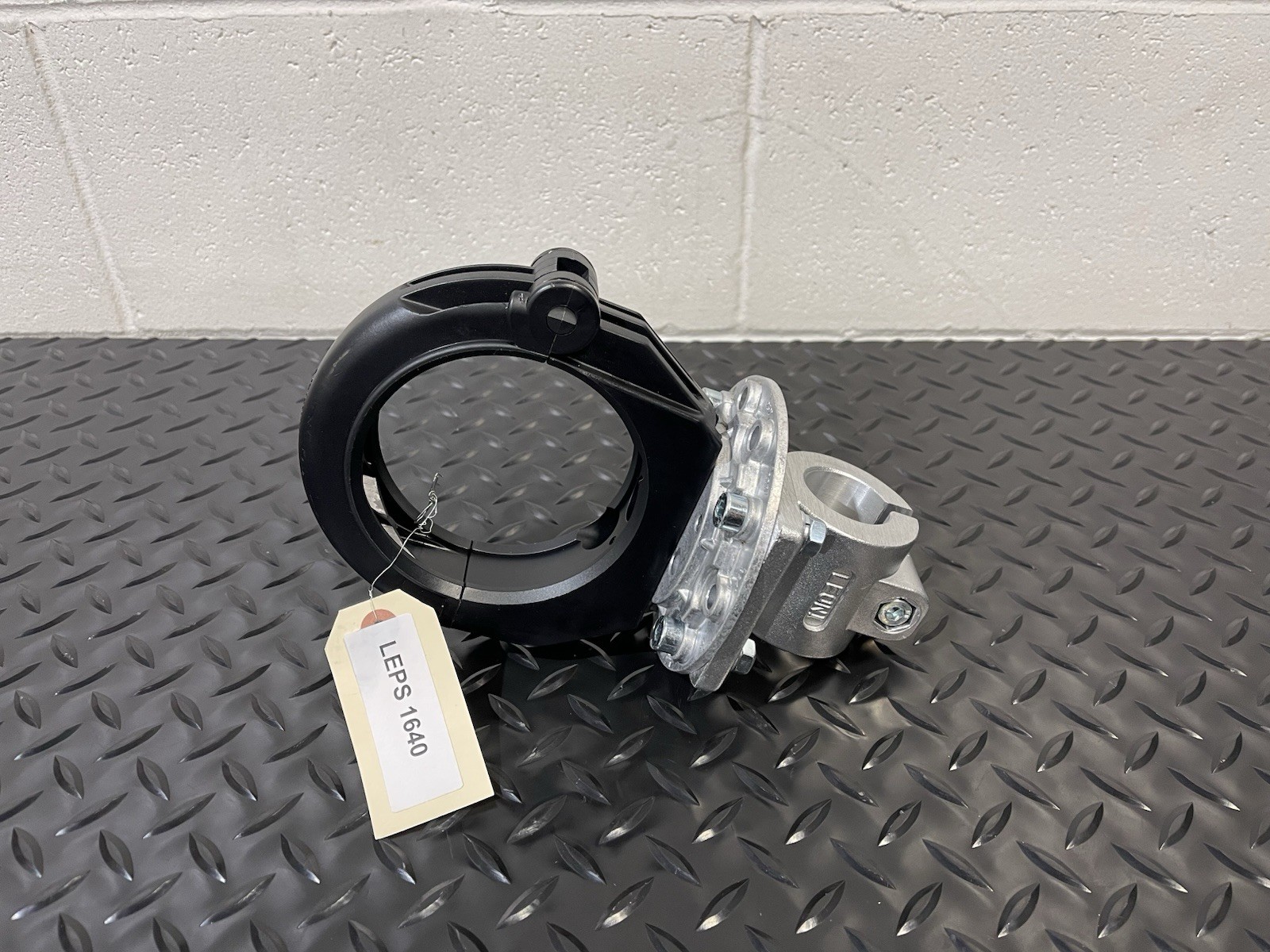 LEONI LEPS 1640 CORRUGATED UMBILICAL CLAMP ASSEMBLY 70MM