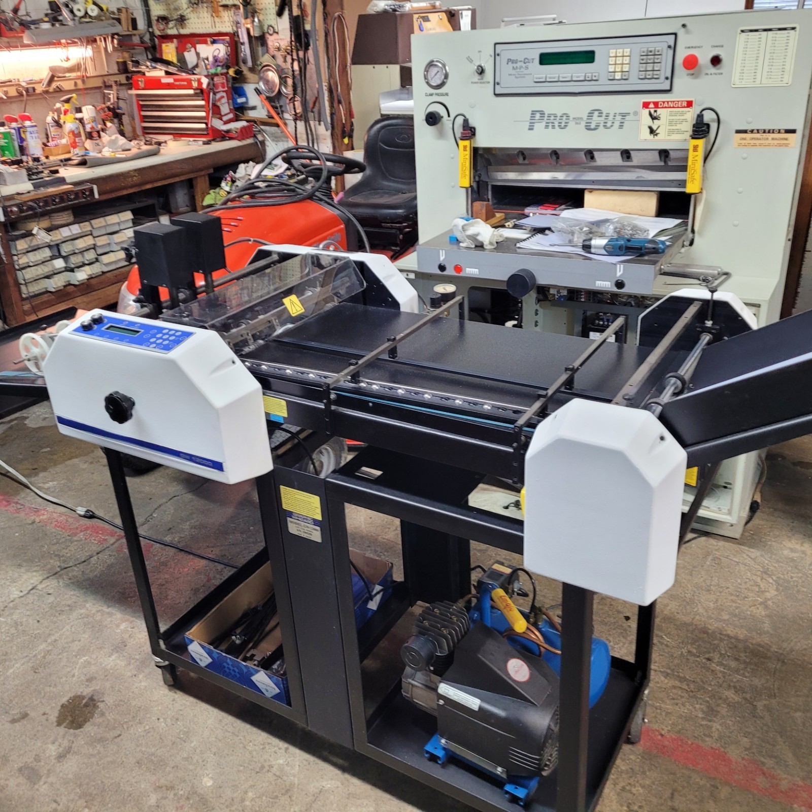 Graphic Whizard GW 12000 Perf/Score/Numbering Machine