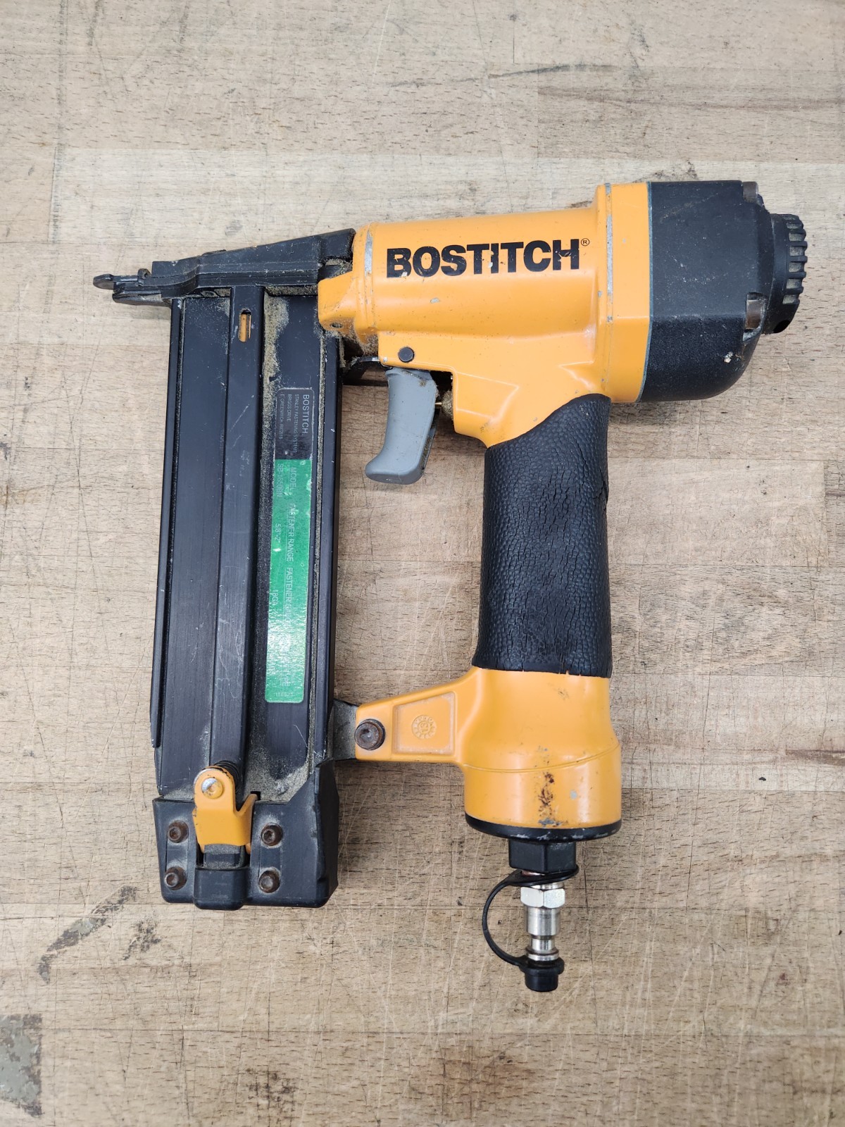Bostitch SB-1850BN Pneumatic Nailer 18 Gauge Brad Nail Gun