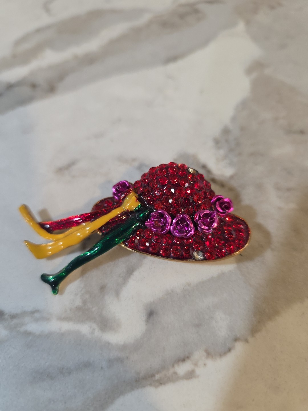 VINTAGE Brooch Pin Womens Red Hat Society Style Enamel Rhinestone Gold Tone