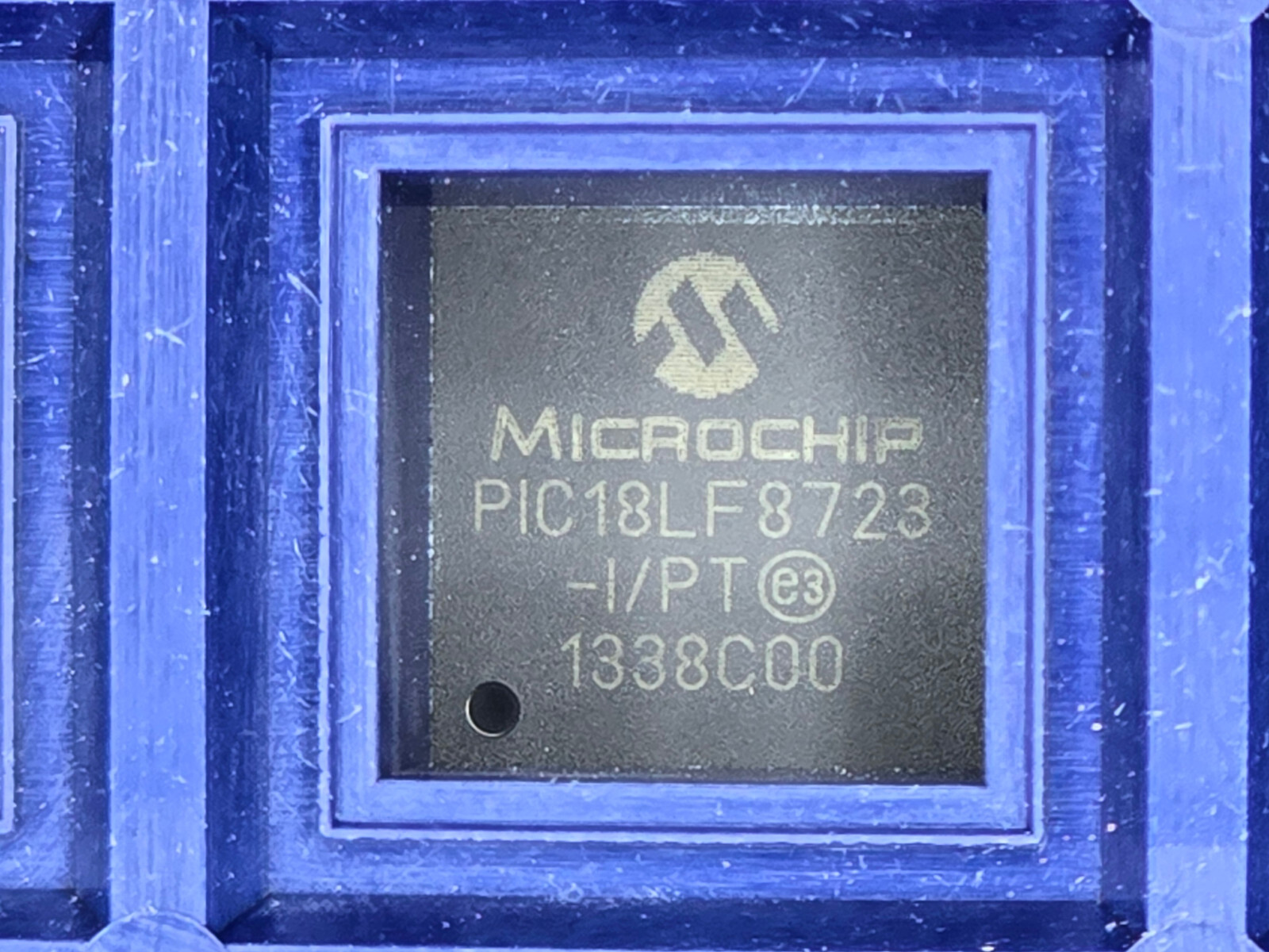 10pcs PIC18LF8723-I/PT 80-Pin 1-Mbit, Enhanced Flash Microcontroller TQFP-80