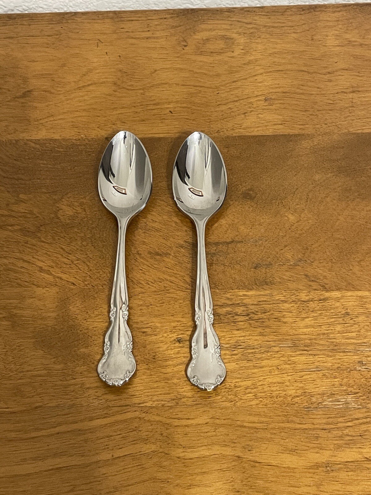 2 Reed & Barton DICKENSON 18/8 Stainless Teaspoons 6 1/8"