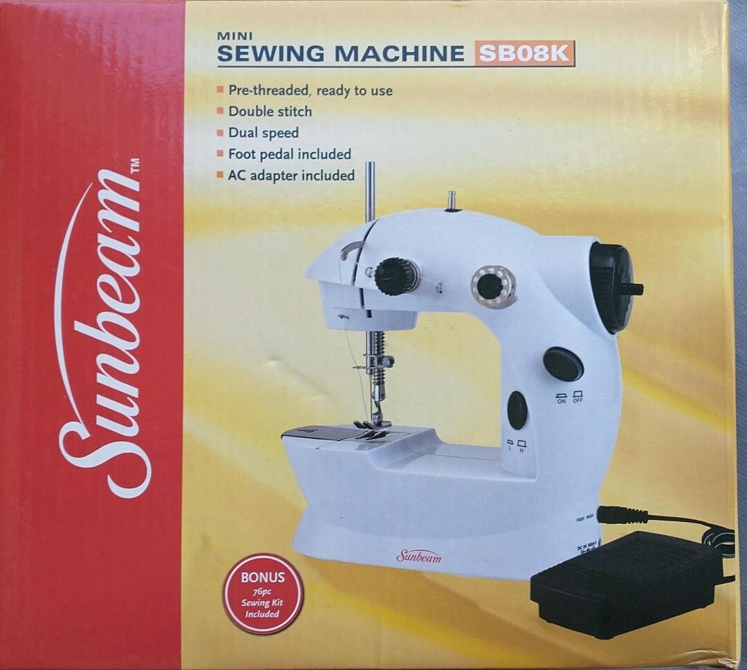 Sunbeam SBO8K Compact Mechanical Sewing Machine Battery Operated / AC Foot Pedal