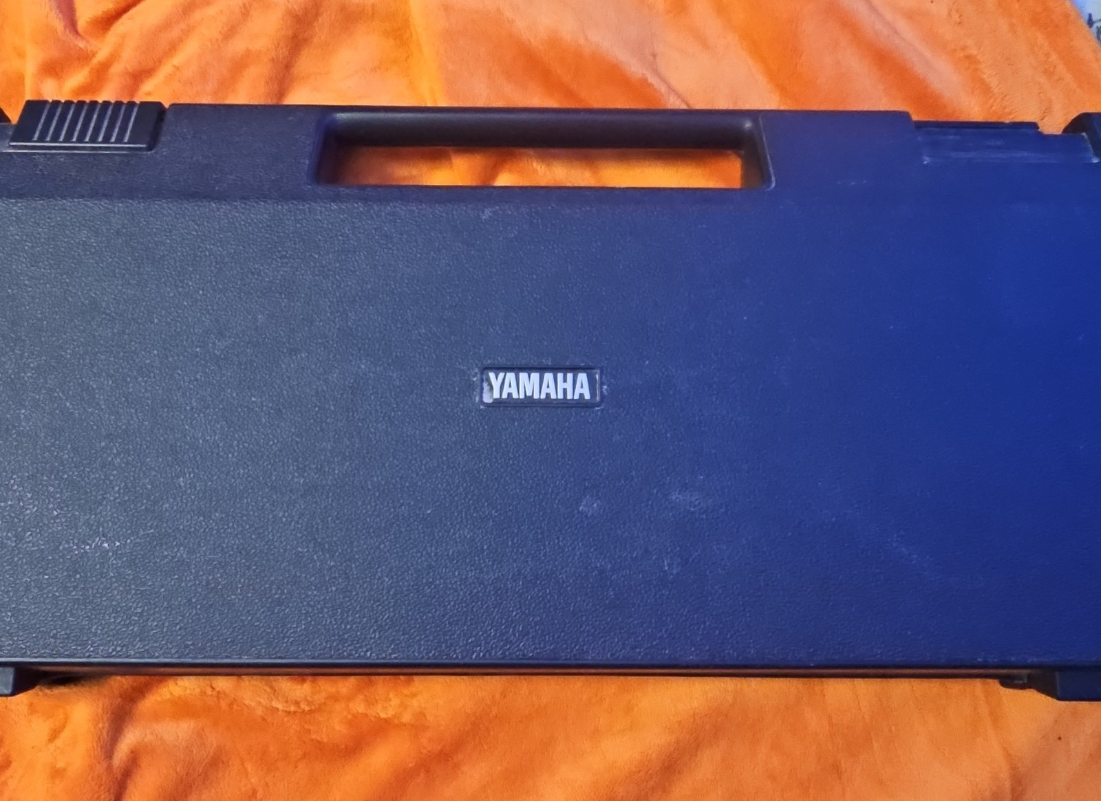 Yamaha PortaSound PC-100 49-Key Electronic Keyboard w/ Case, Speaker, Playcard