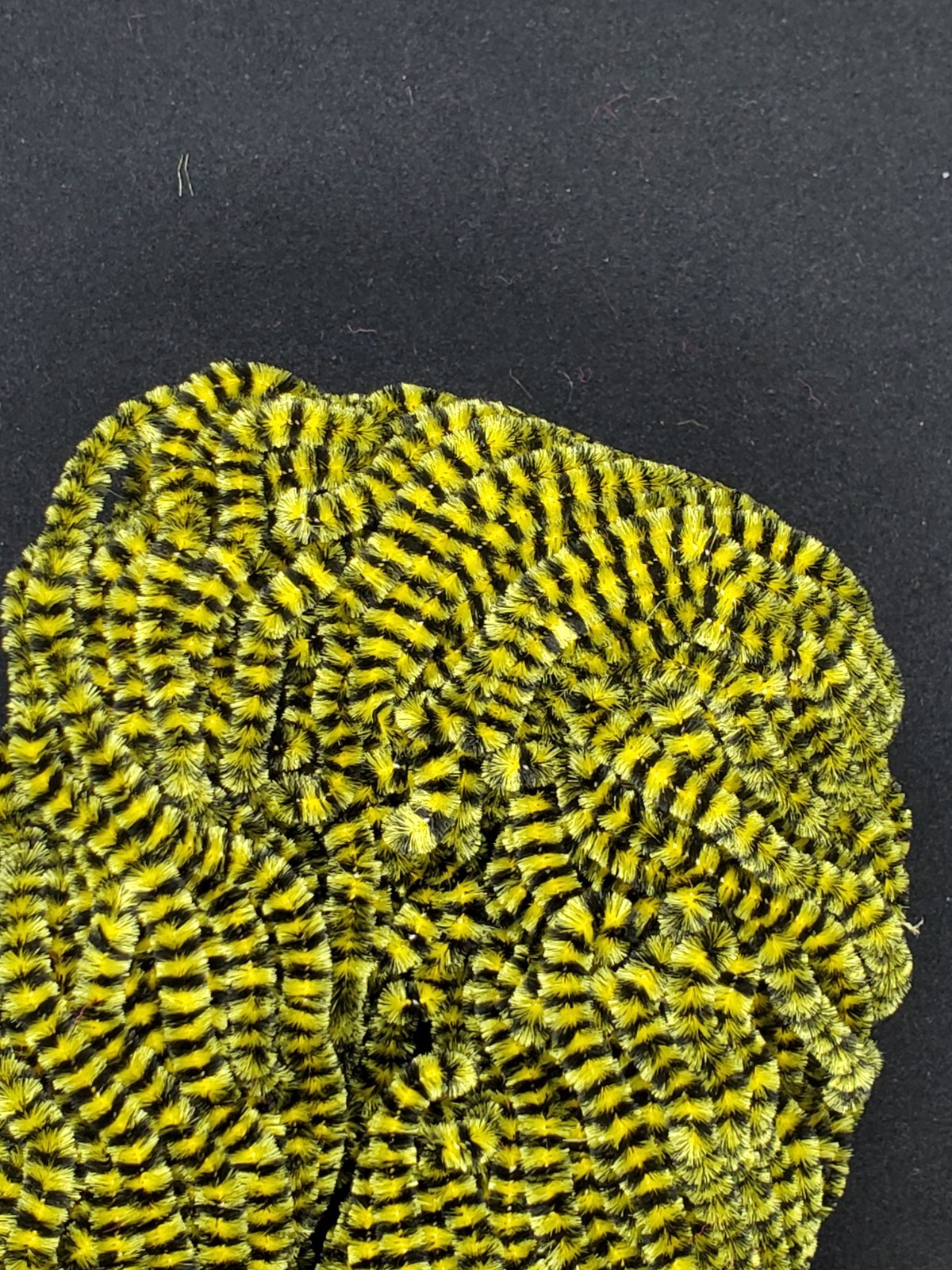 BLACK & YELLOW Variegated Rayon Chenille Fly & Jig Tying 5 Yard Pack