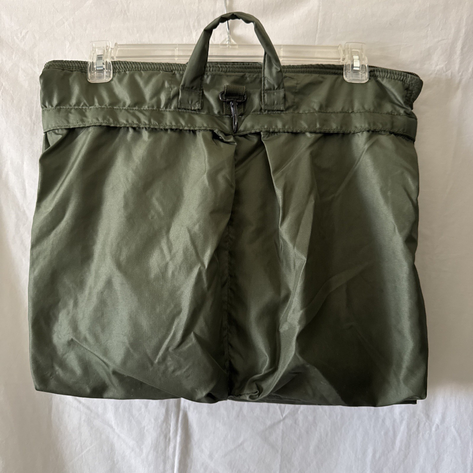 US Military Flyer's Helmet Bag 8415-00-782-2989 Unicor DATED GULF WAR Green