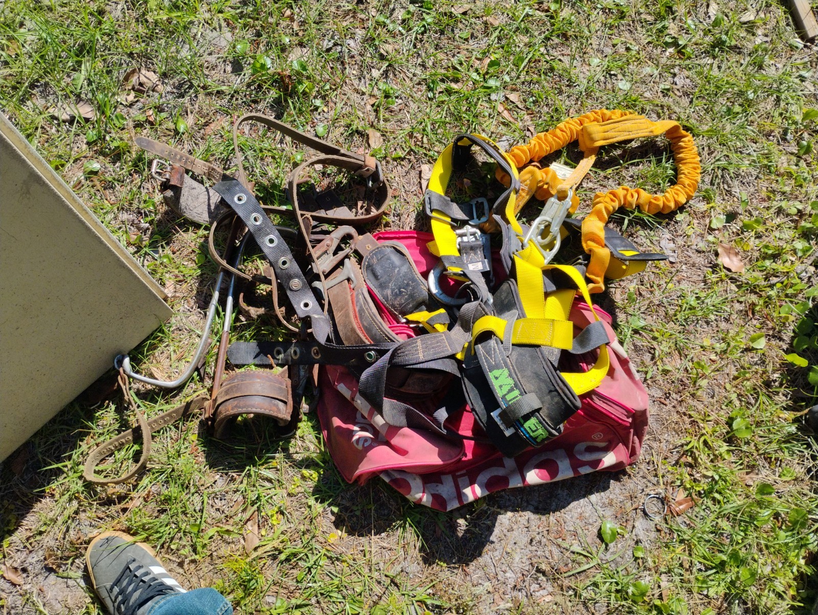 Rope Harness Langurain Spikes With Belaat
