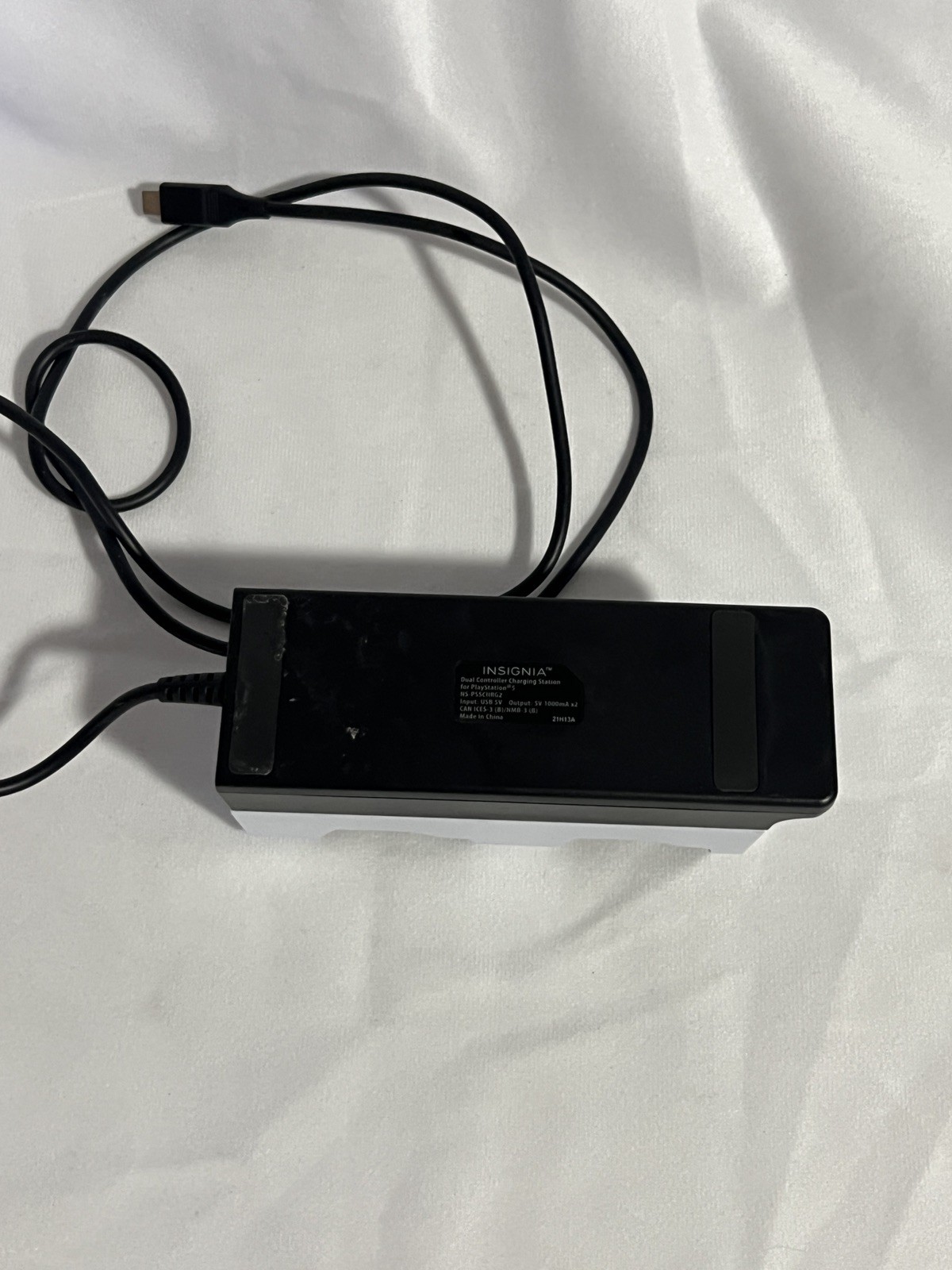 Insignia Dual Controller Charging Station For Playstation 5