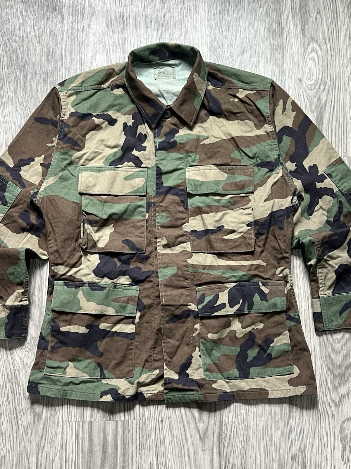 US Military Army Woodland Camo Field Jacket Size Small stock #: 8415-01-084-1641