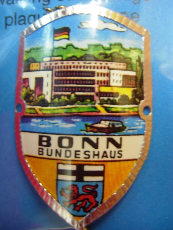 Bonn new tocknagel shield mount hiking medallion G9930