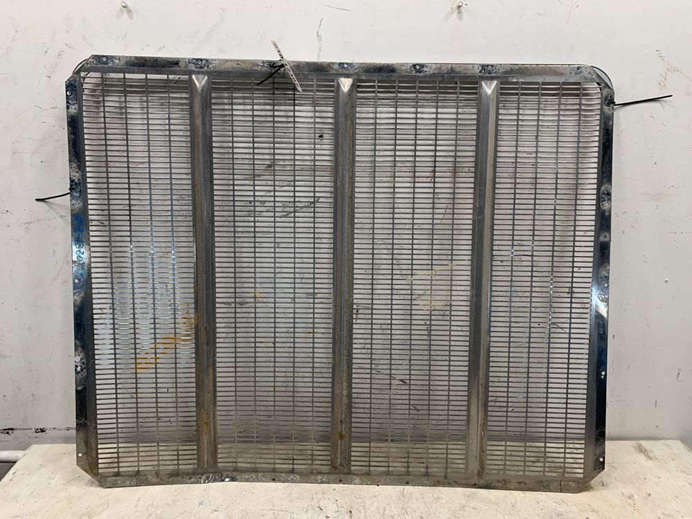 Peterbilt 379 Grille (610-12397)