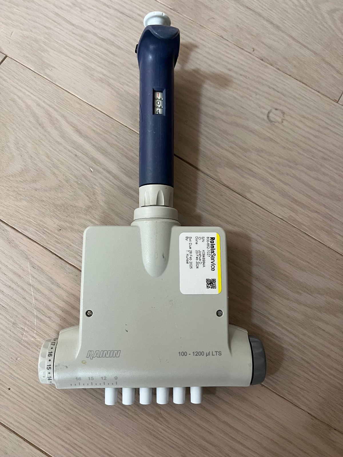 Rainin Pipet-lite  Pipettor pipet LTS multichannel  L1200 6 channel  equalizer