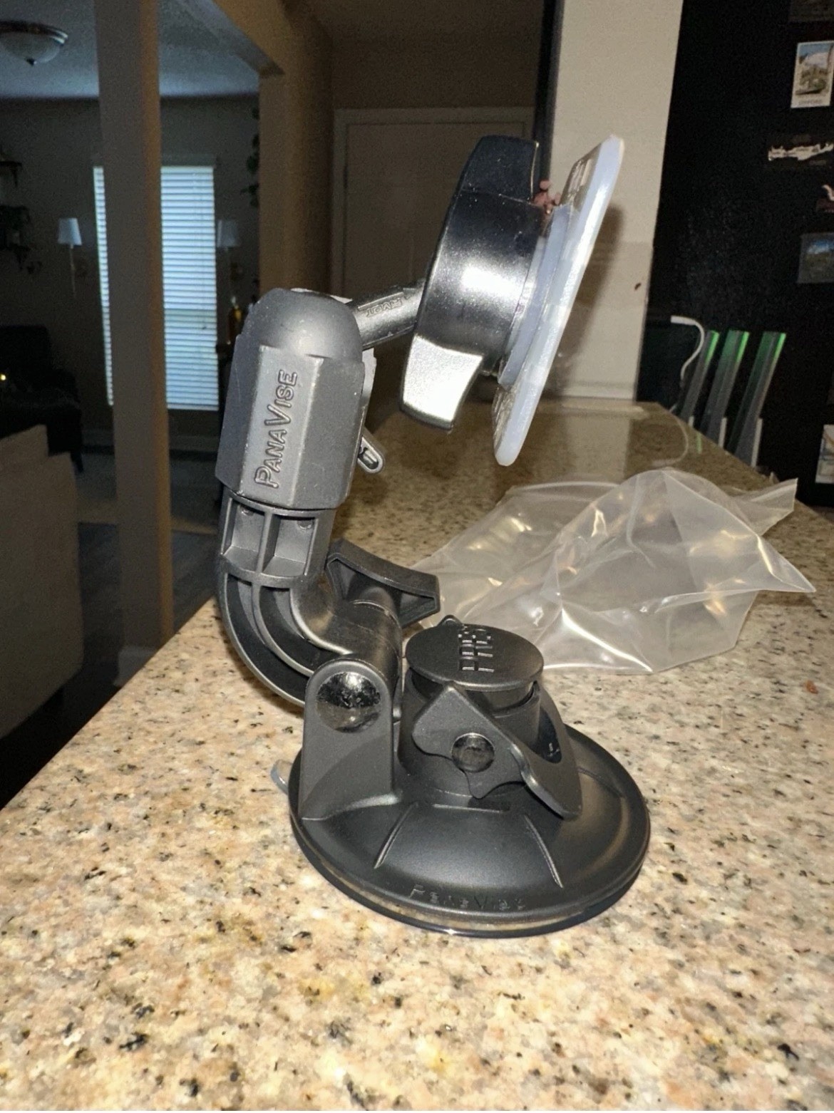 PIVOT 809PPK Pilot / Aviation Suction Cup Mount for iPad