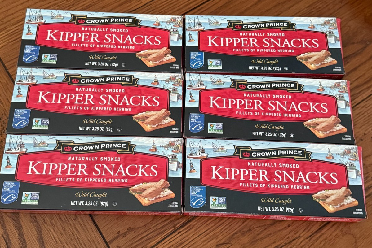 Crown Prince Naturally Smoked Kipper Snacks, 3.25 Ounce Cans - Lot of 6