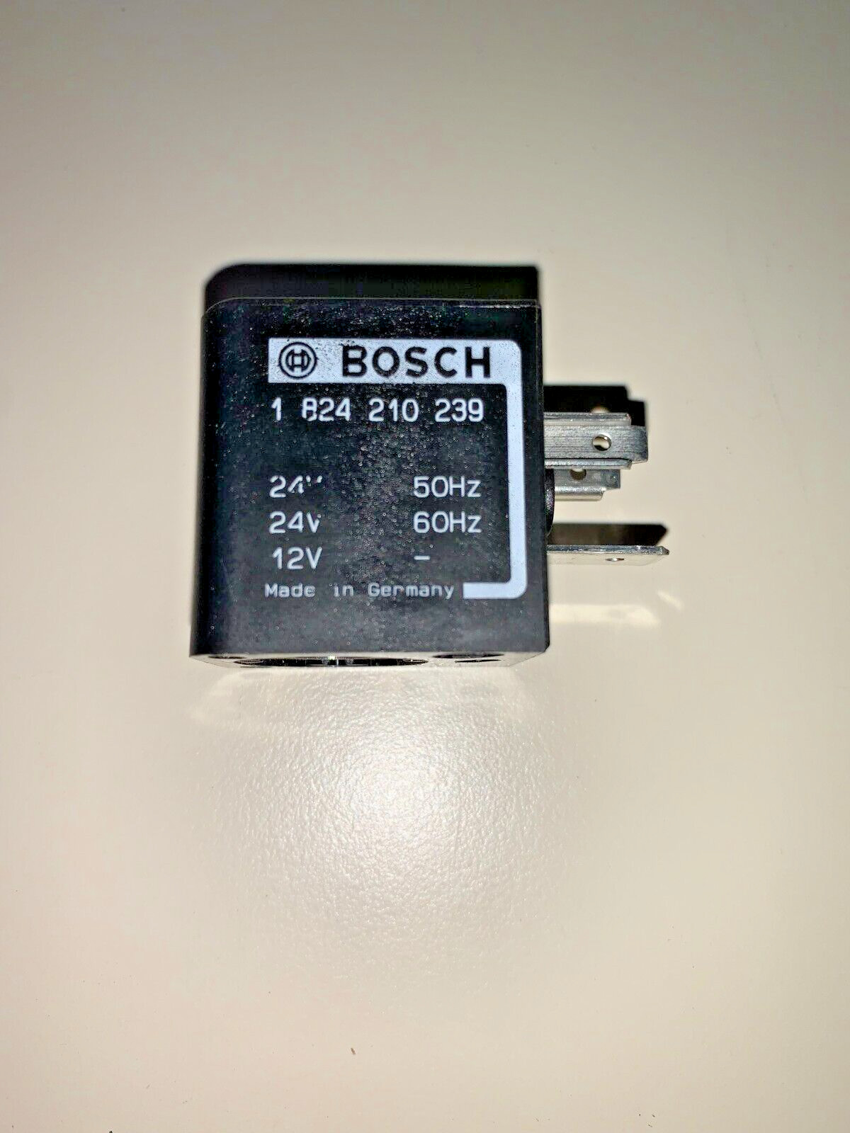 Bosch 1 824 210 239 Solenoid Valve NEW OLD STOCK