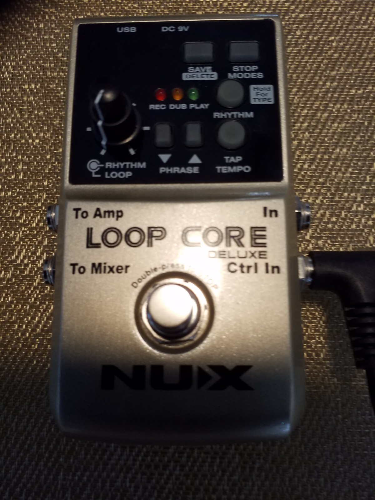 NUX Loop Core Deluxe Looper Pedal & Dual Footswitch