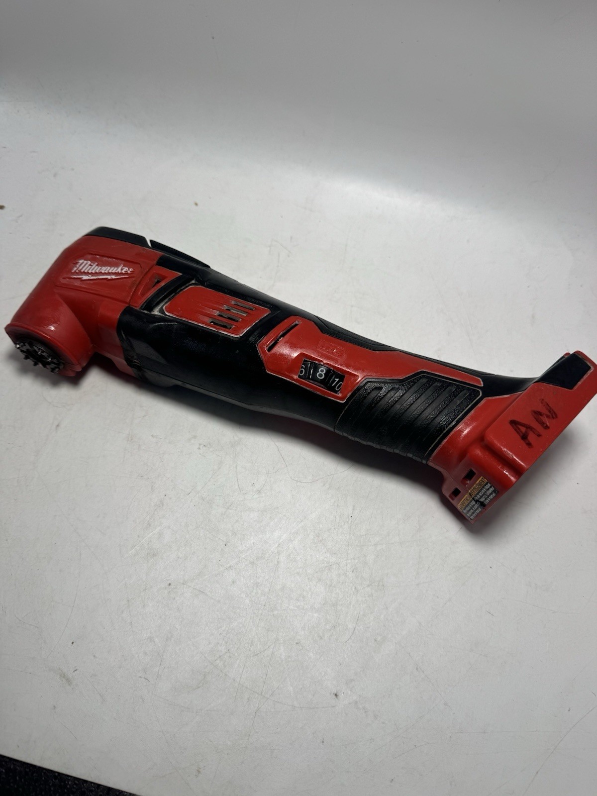 Milwaukee BARE M18 2626-20 Cordless Multi-Tool As is non worknig