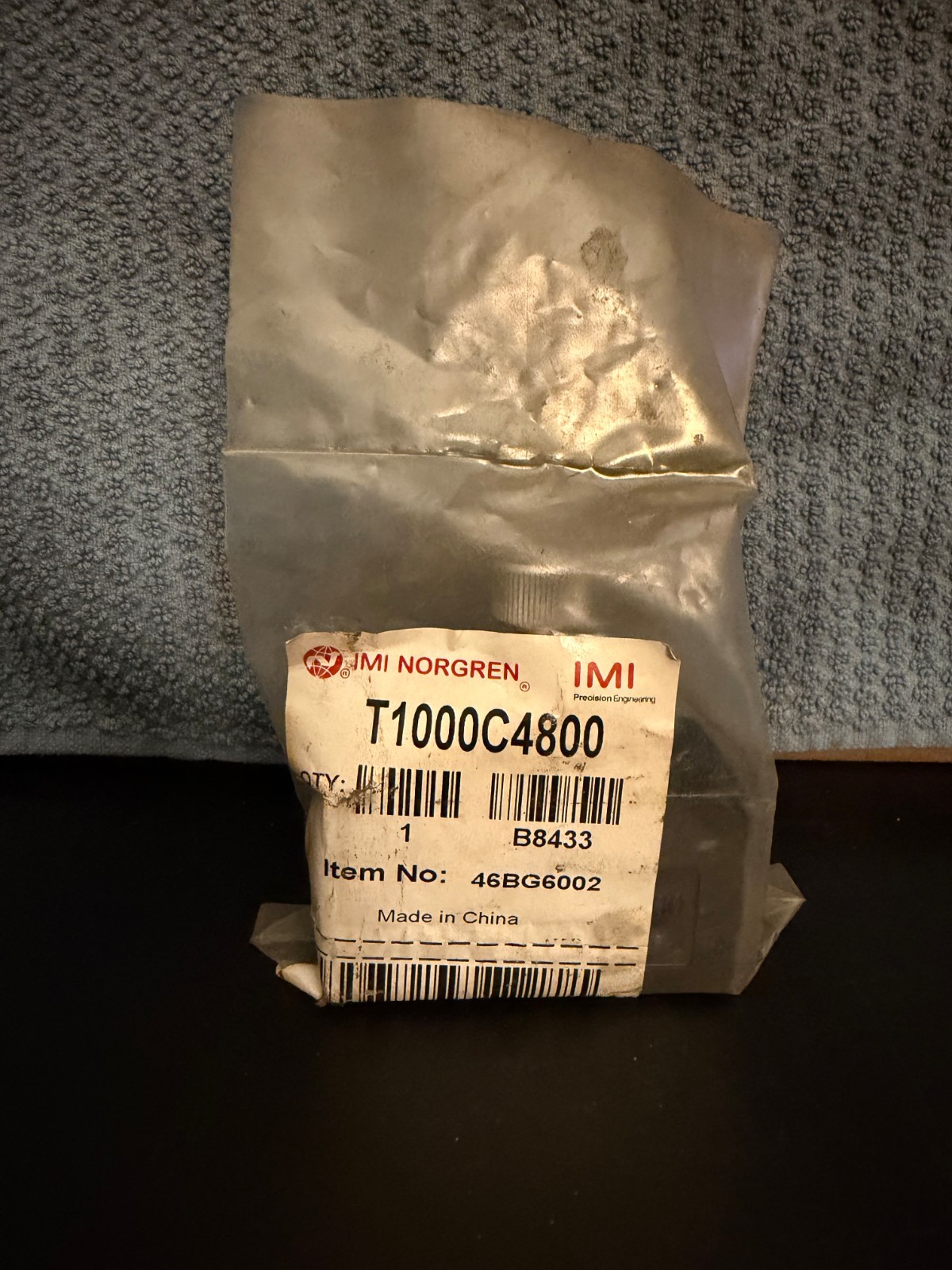 New Factory sealed Norgren T1000C4800 Pressure Regulator