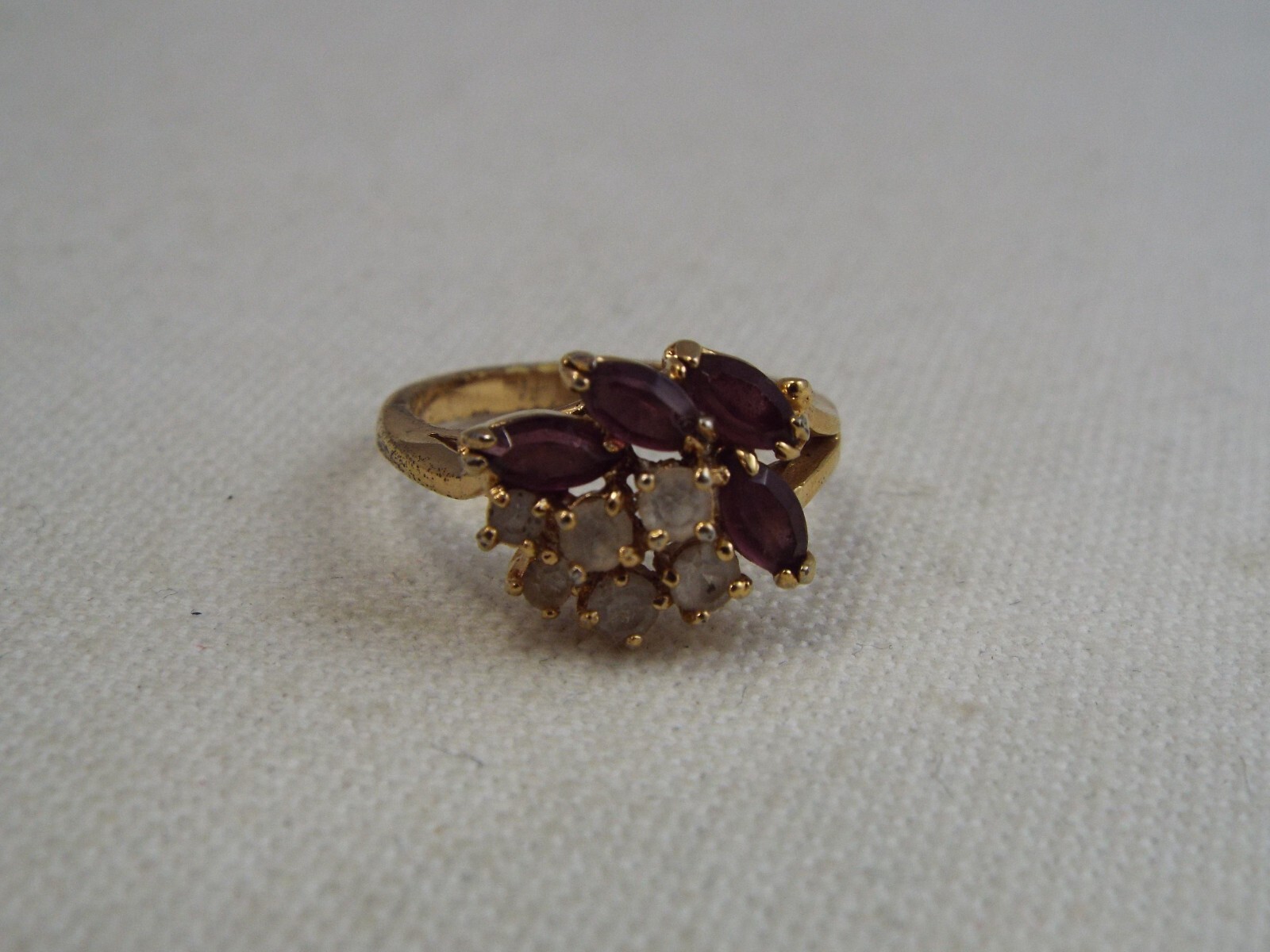 Goldtone Purple Rhinestone Ring ~ Size 7 (A68)