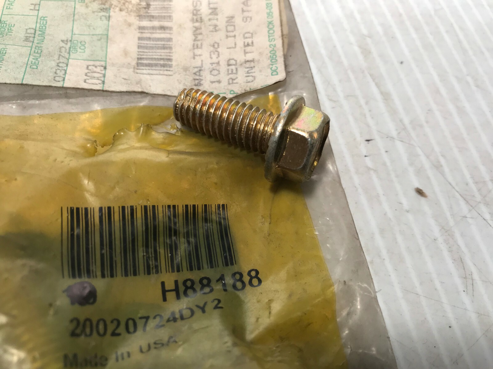 H88188  GENUINE John Deere Original Equipment  SCREW BOLT